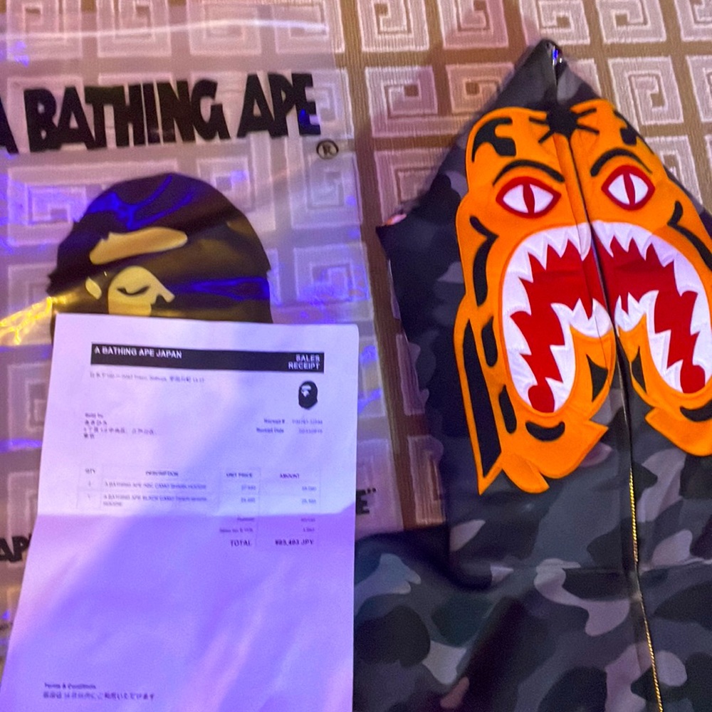 Bape a bathing ape black tiger shark XXL hoodie with papers